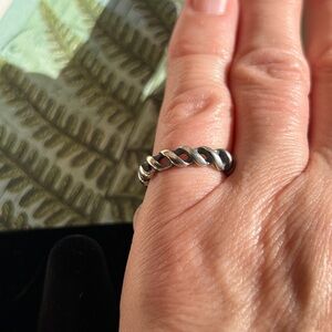 Elegant Vintage Sterling Silver Twist Ring